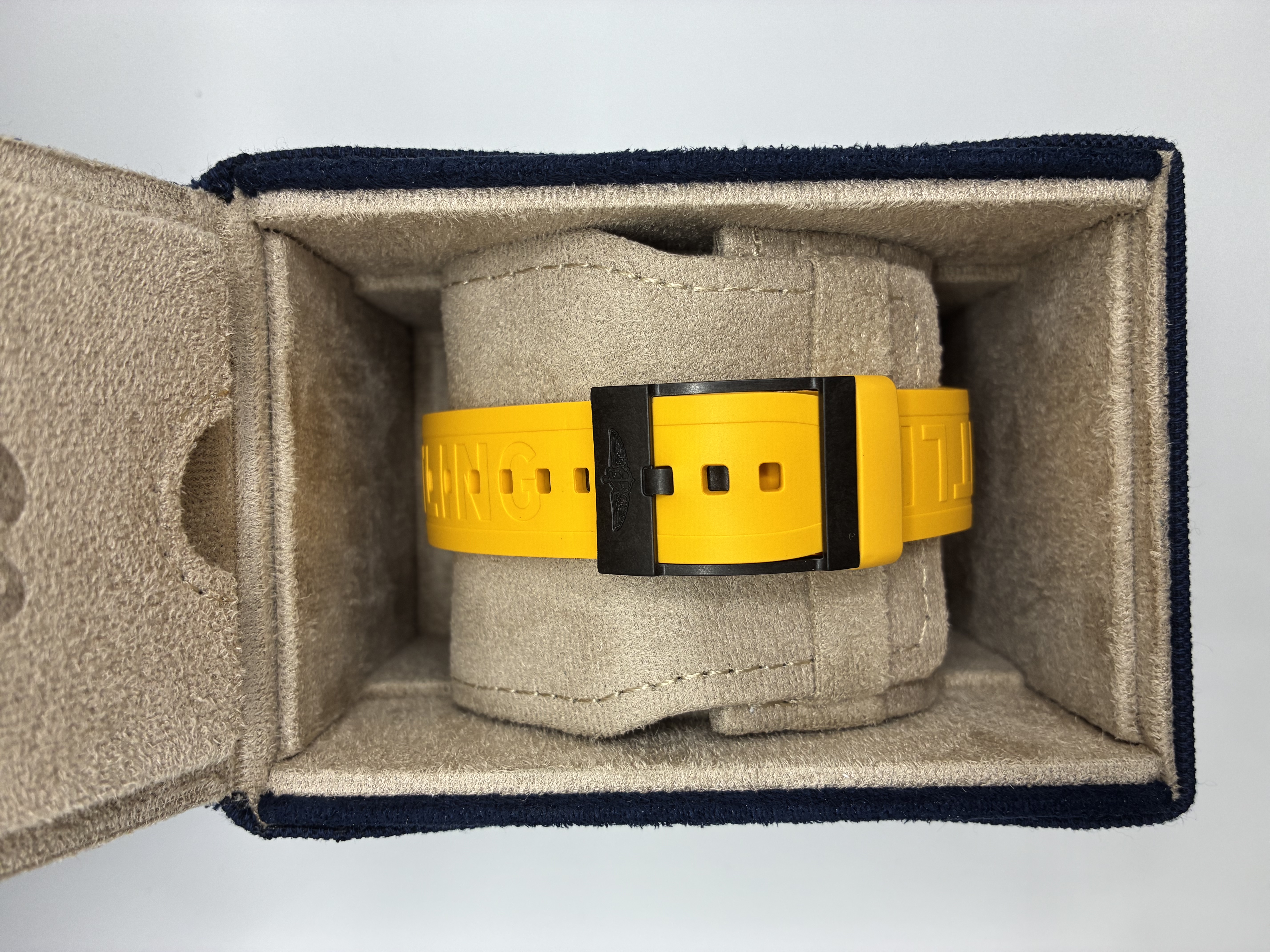 Breitling Endurance Pro 44mm