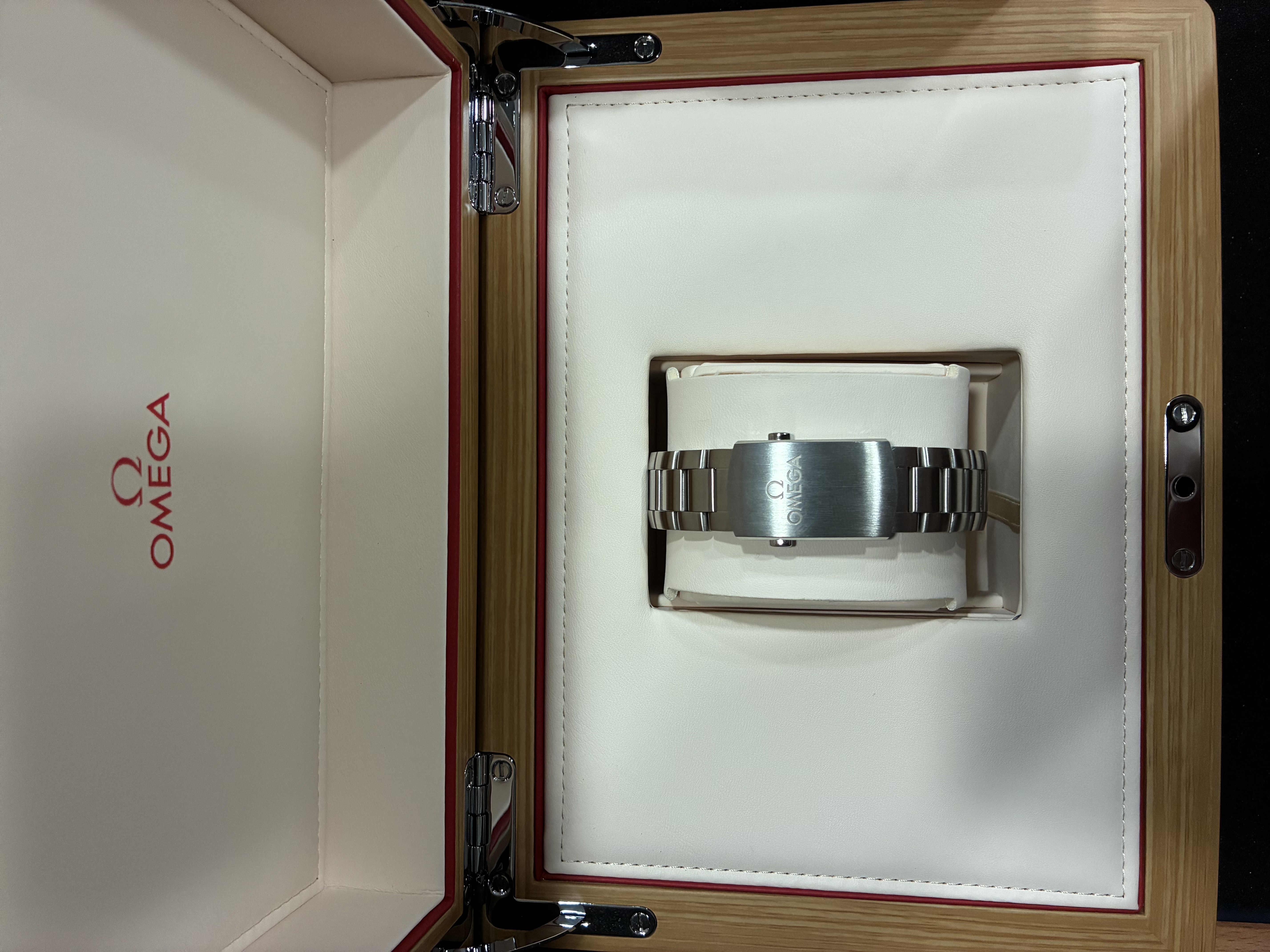 Omega Seamaster PLANET OCEAN 600M 39.5mm