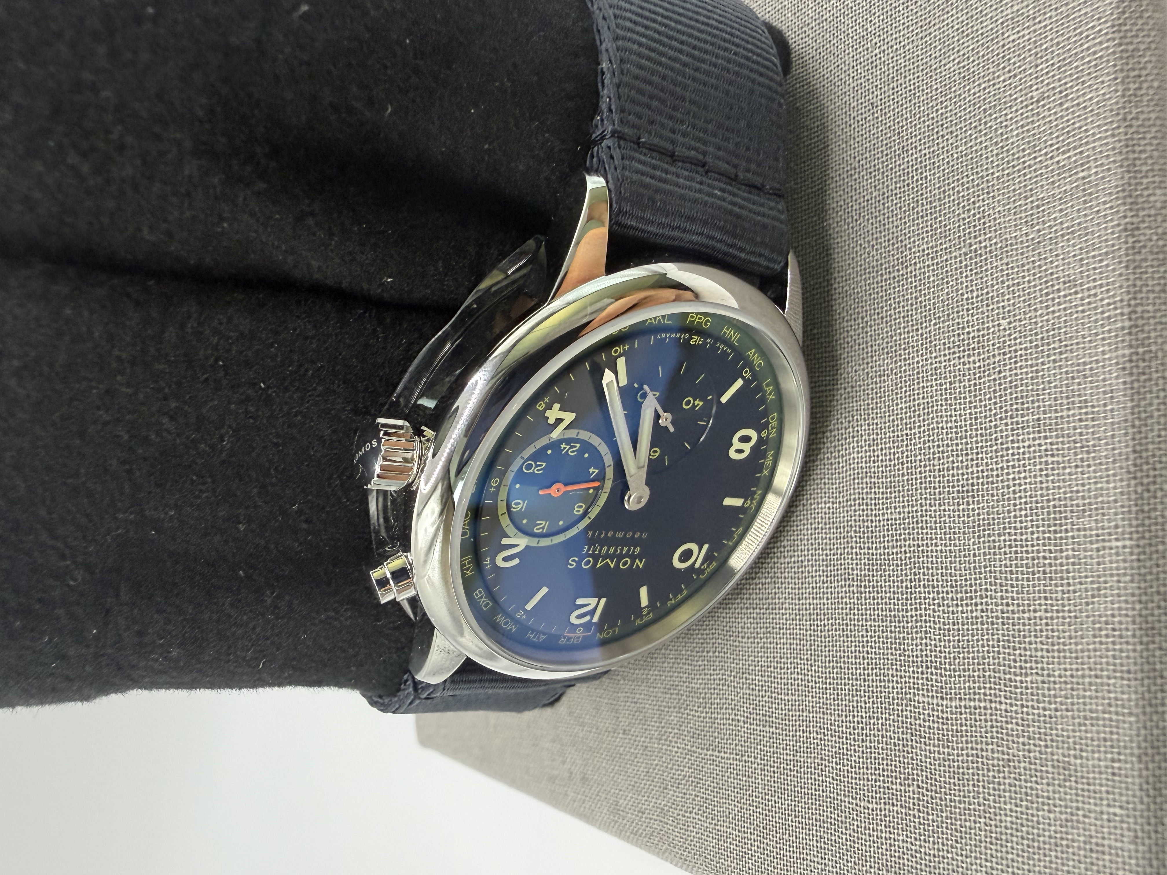 Nomos Club Sport Neomatik Mundial Vector 40mm