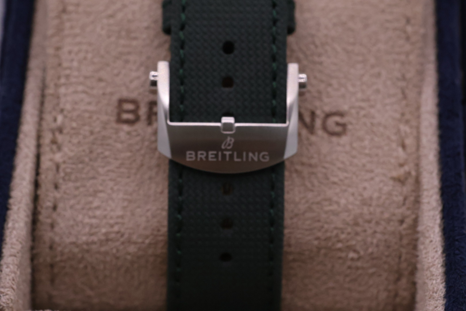 Breitling Avenger B01 Chronograph 42 (My23) 42mm