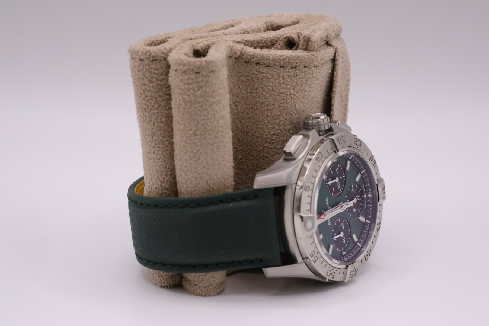 Breitling Avenger B01 Chronograph 42 (My23) 42mm