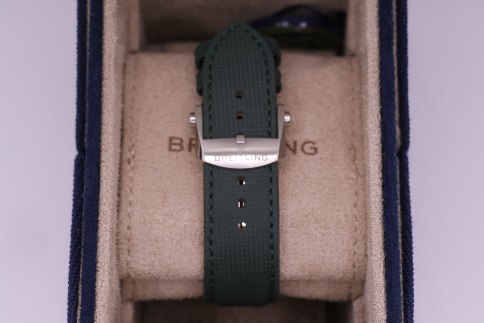 Breitling Avenger B01 Chronograph 42 (My23) 42mm