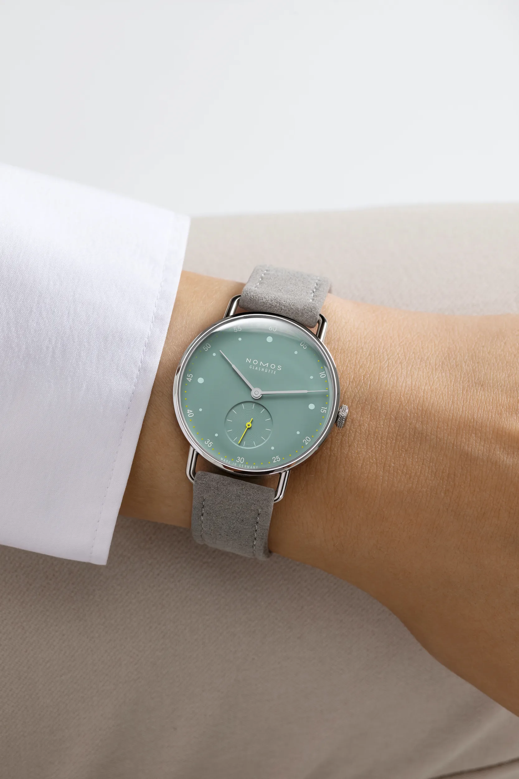 Nomos Metro 33 Sage 33mm