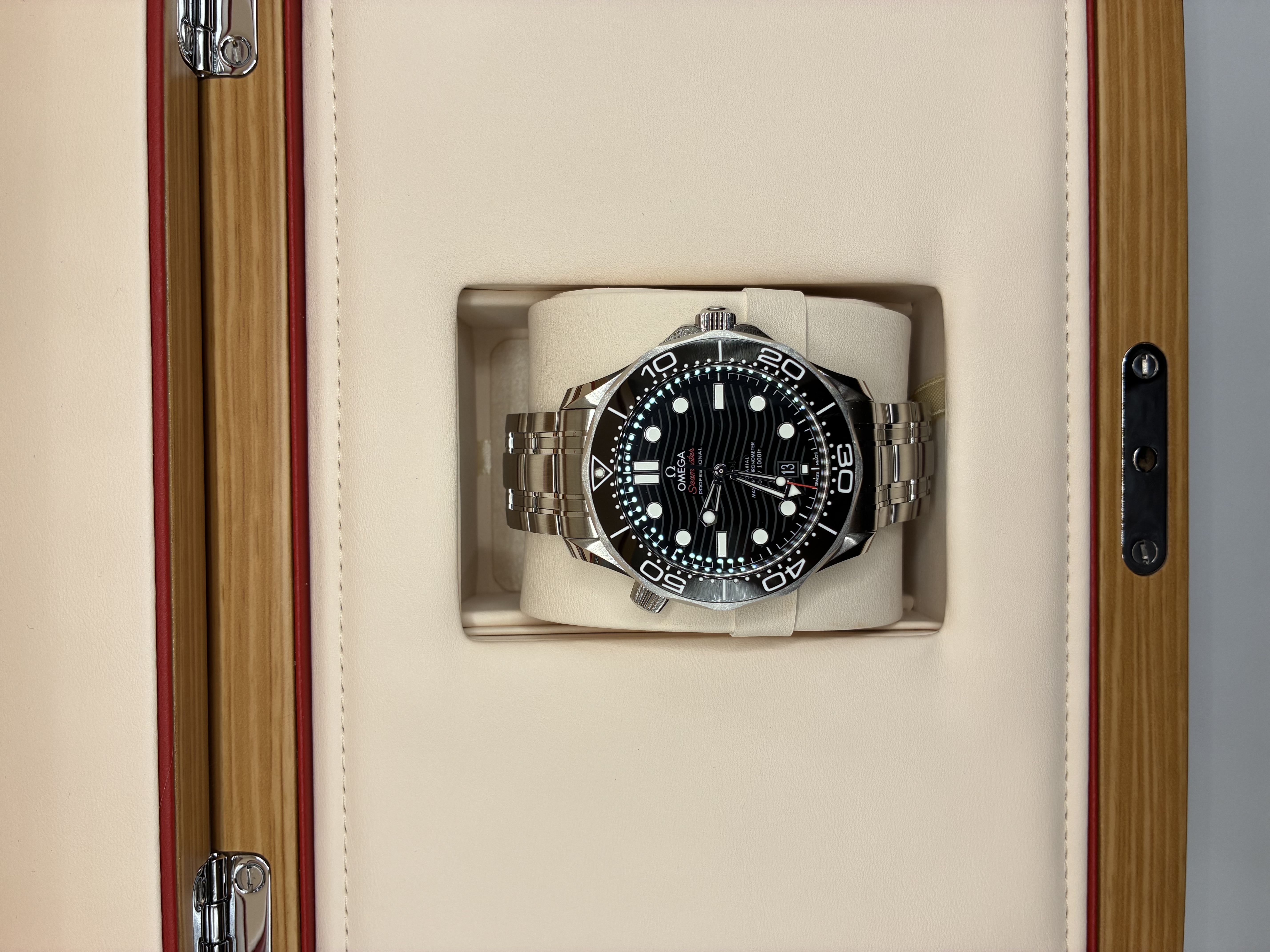 Omega SEAMASTER DIVER 300M 42mm