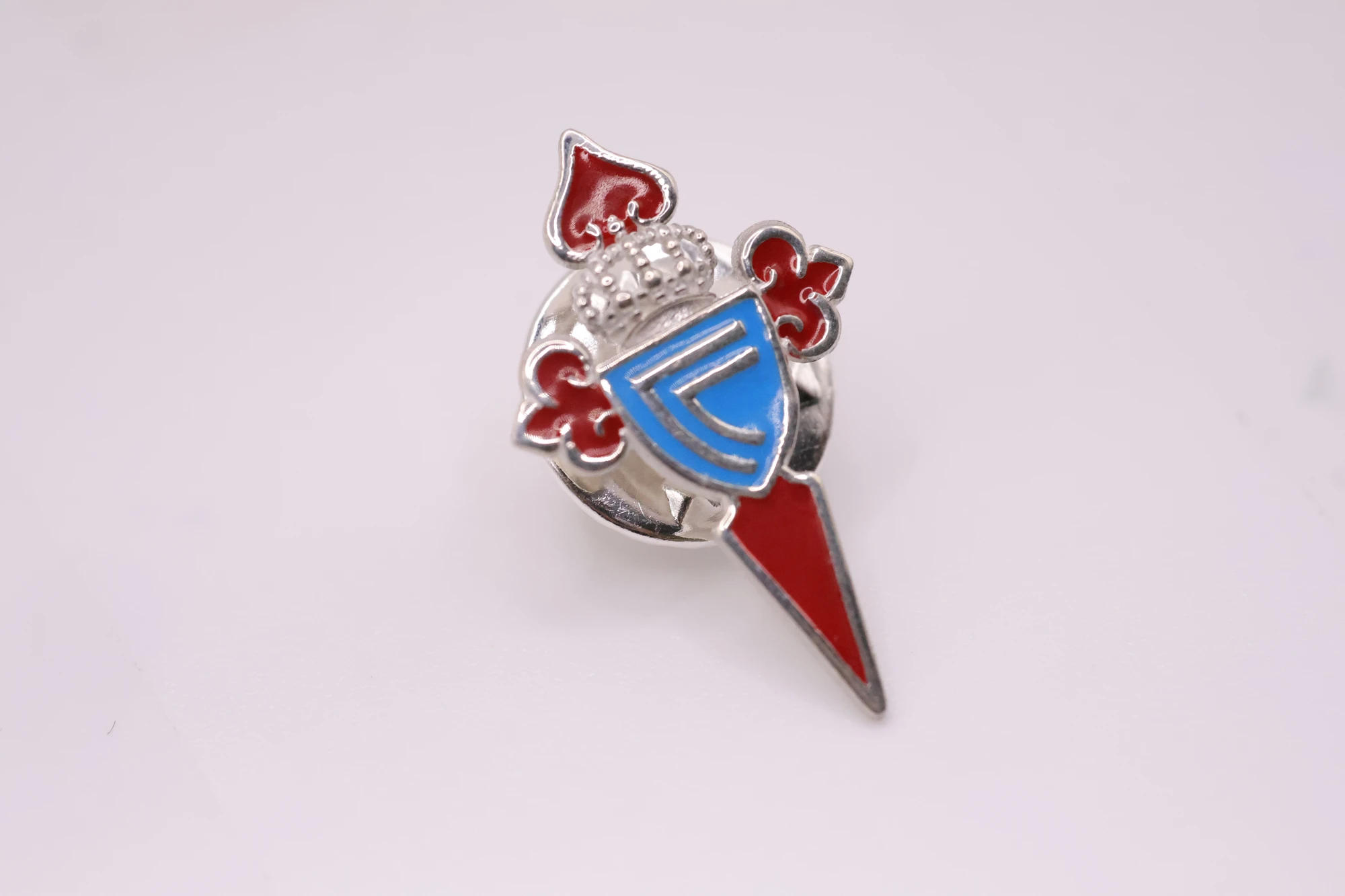 Joyeria Suiza Celta Pin Celeste · Plata de ley y esmalte