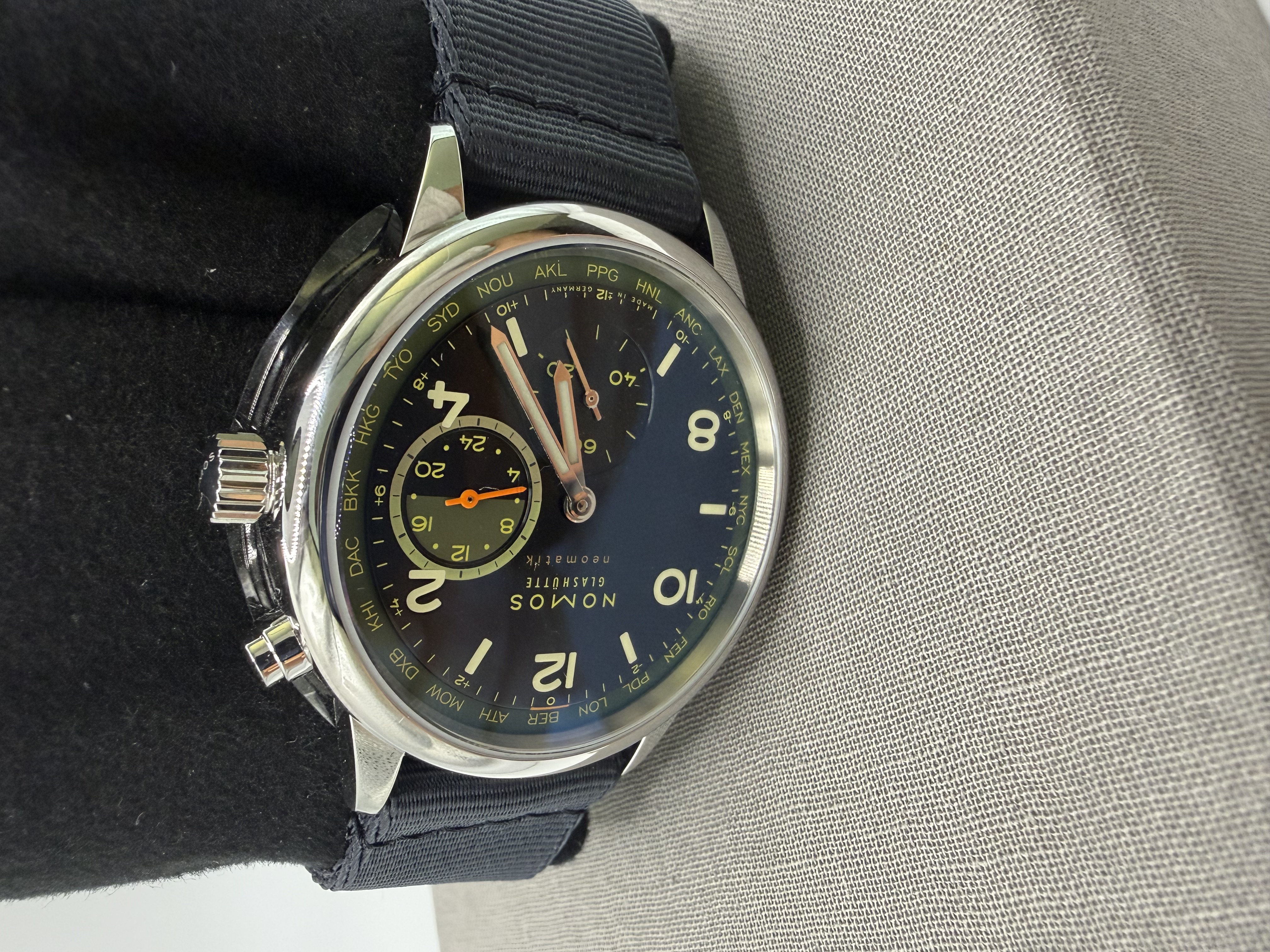 Nomos Club Sport Neomatik Mundial Vector 40mm