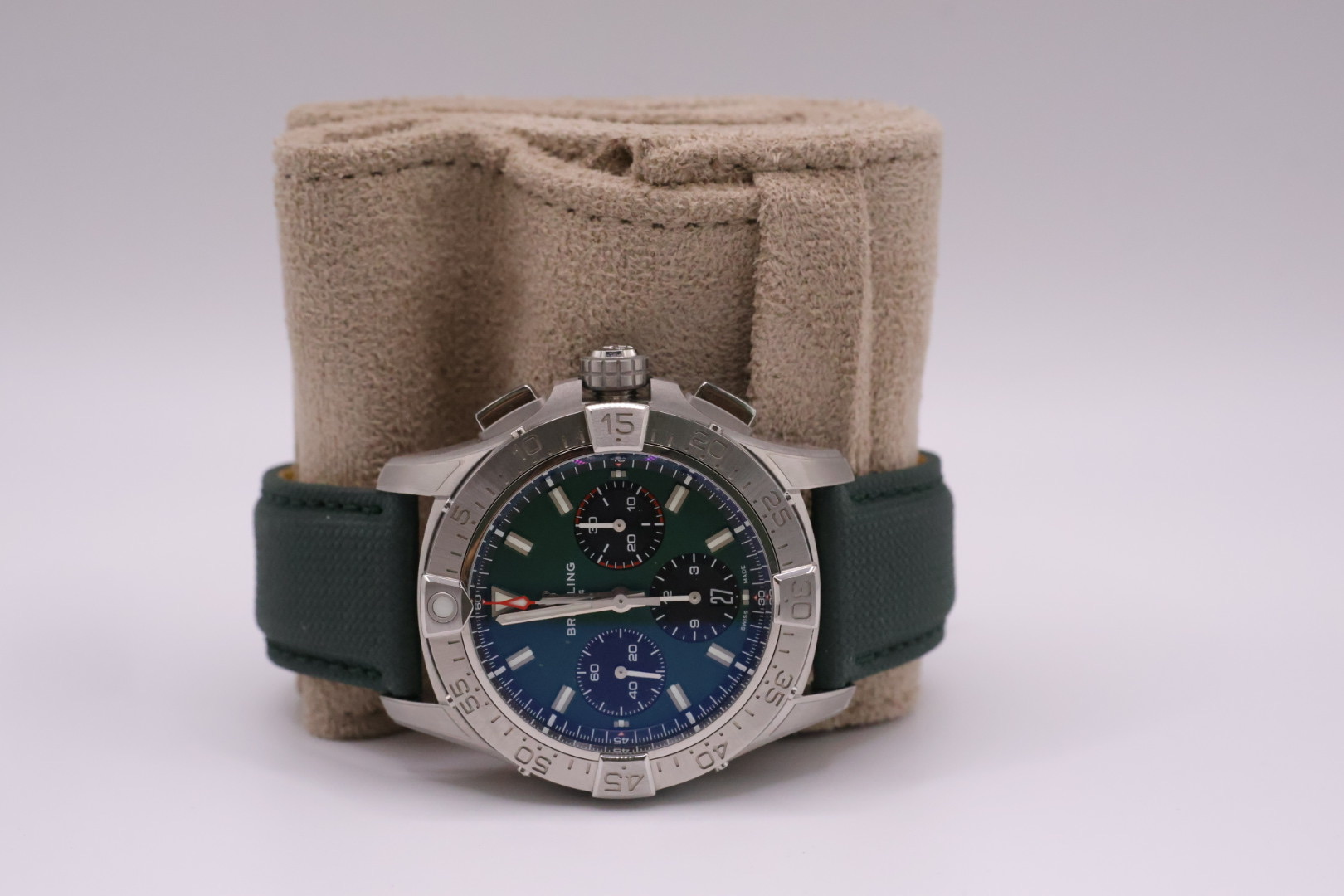 Breitling Avenger B01 Chronograph 42 (My23) 42mm