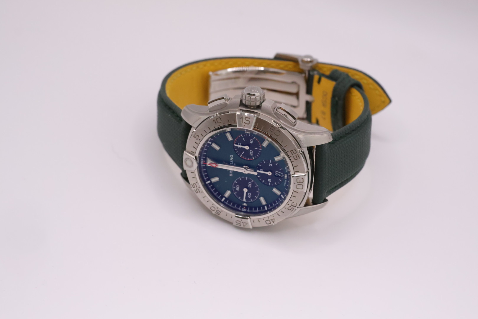 Breitling Avenger B01 Chronograph 42 (My23) 42mm