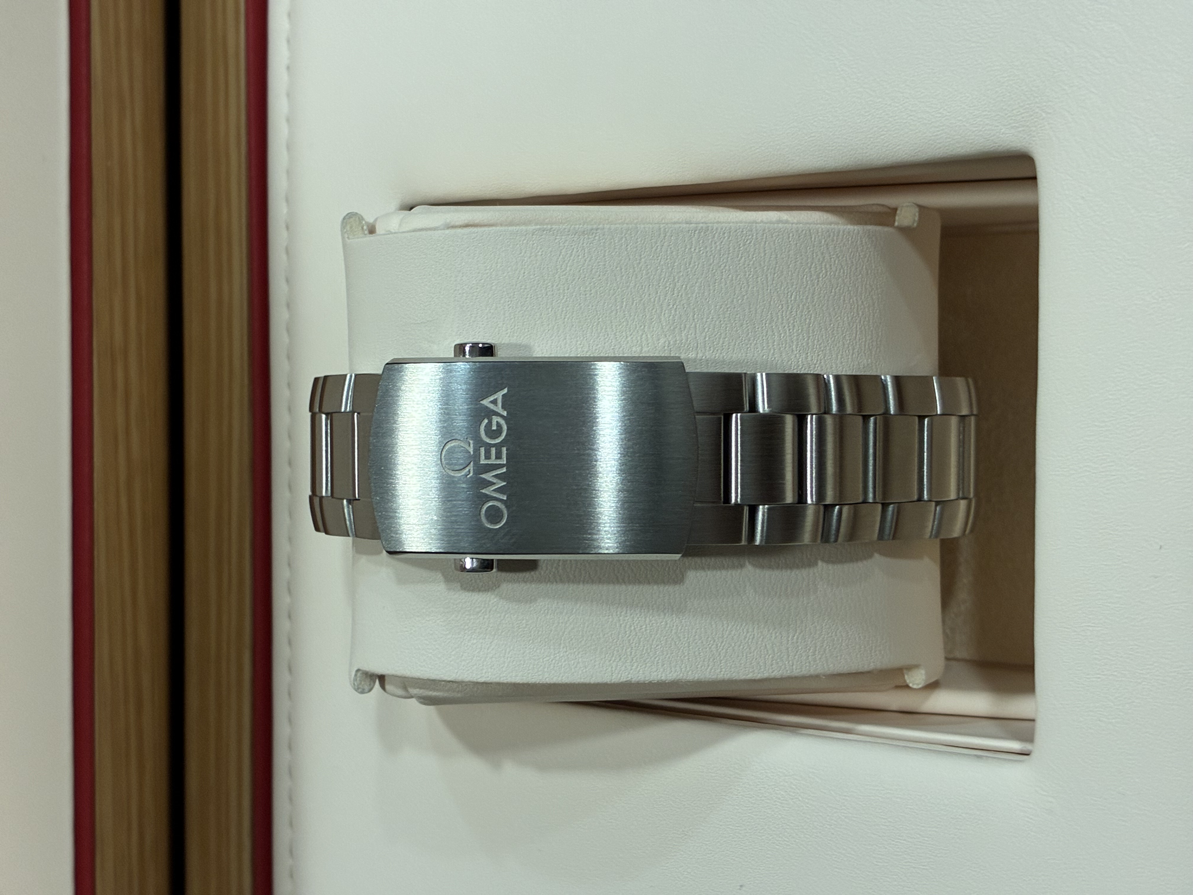 Omega Seamaster PLANET OCEAN 600M 39.5mm