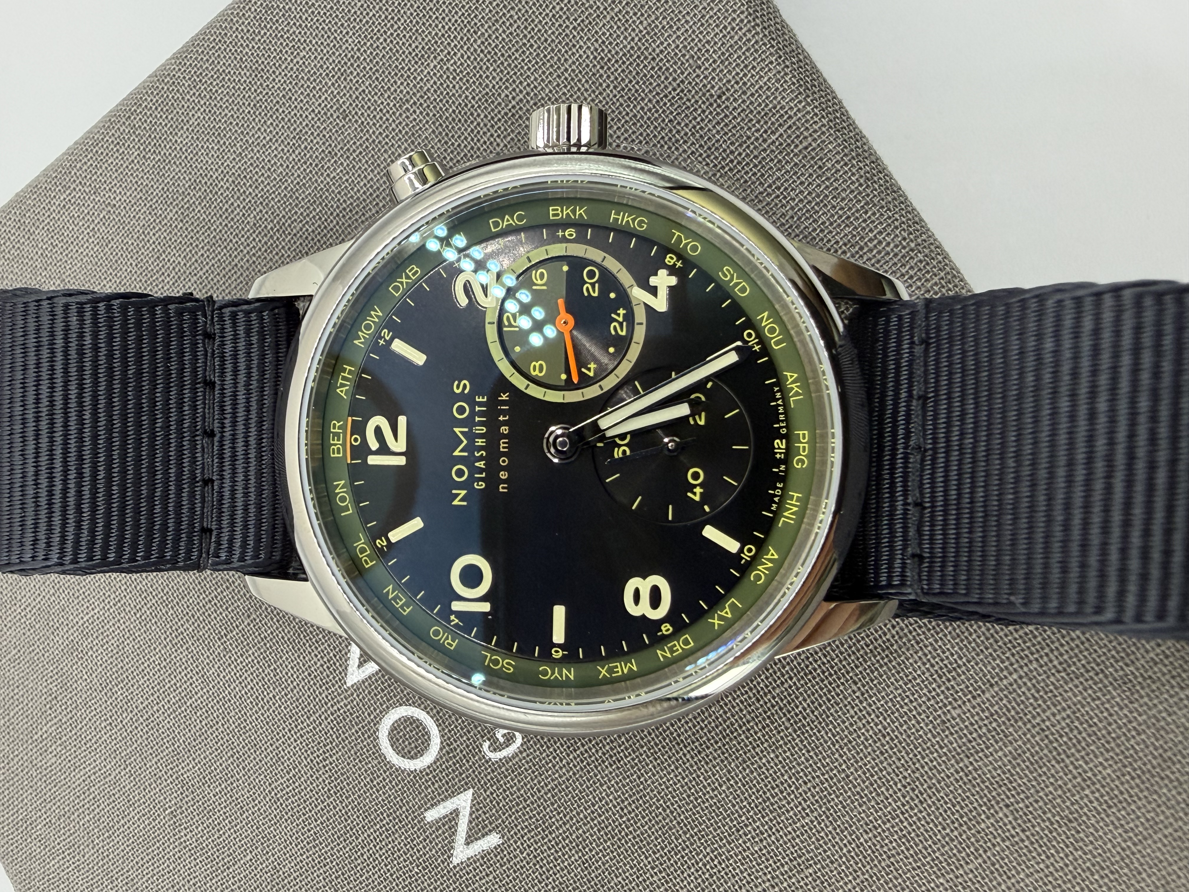 Nomos Club Sport Neomatik Mundial Vector 40mm