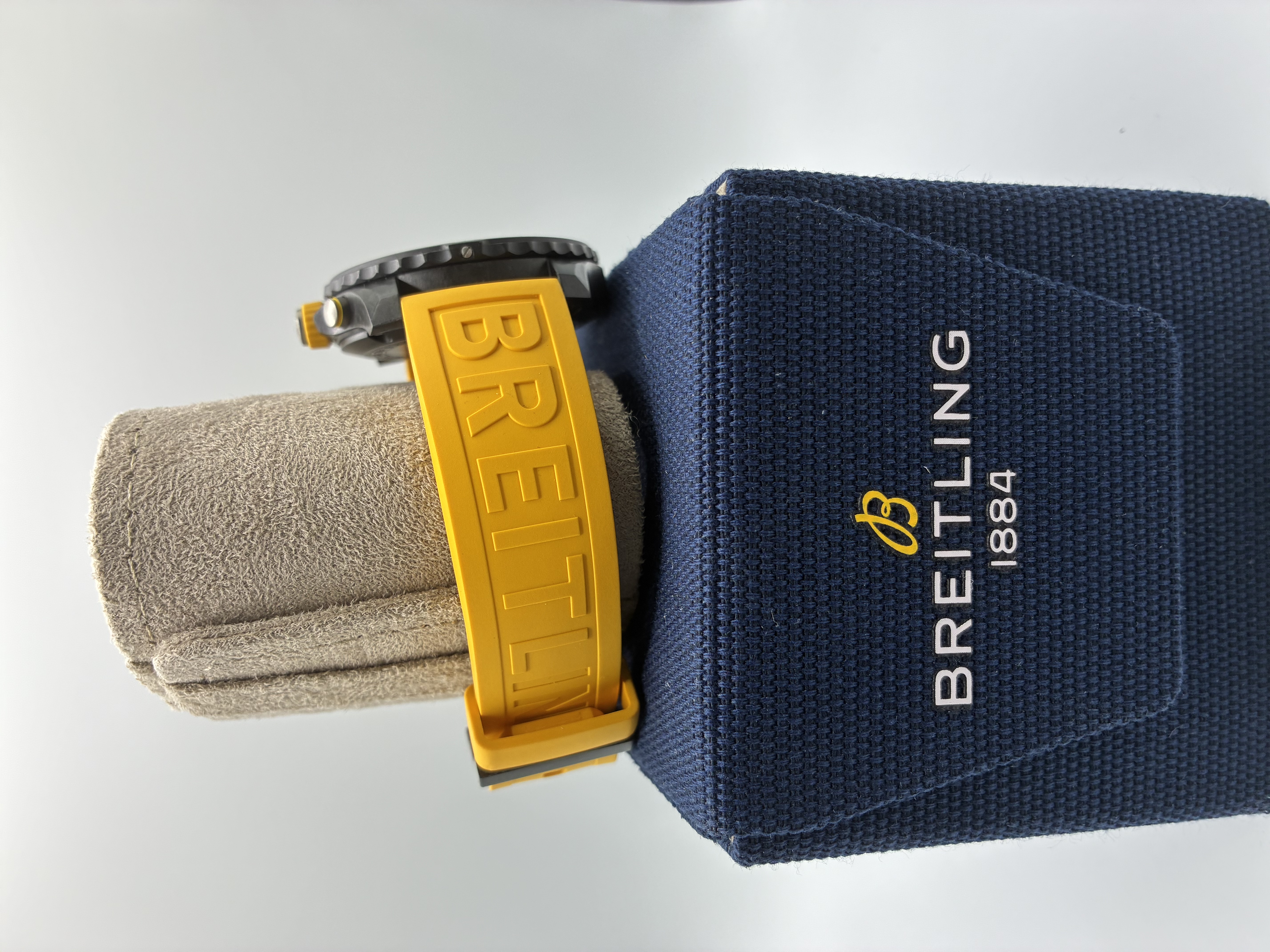 Breitling Endurance Pro 44mm