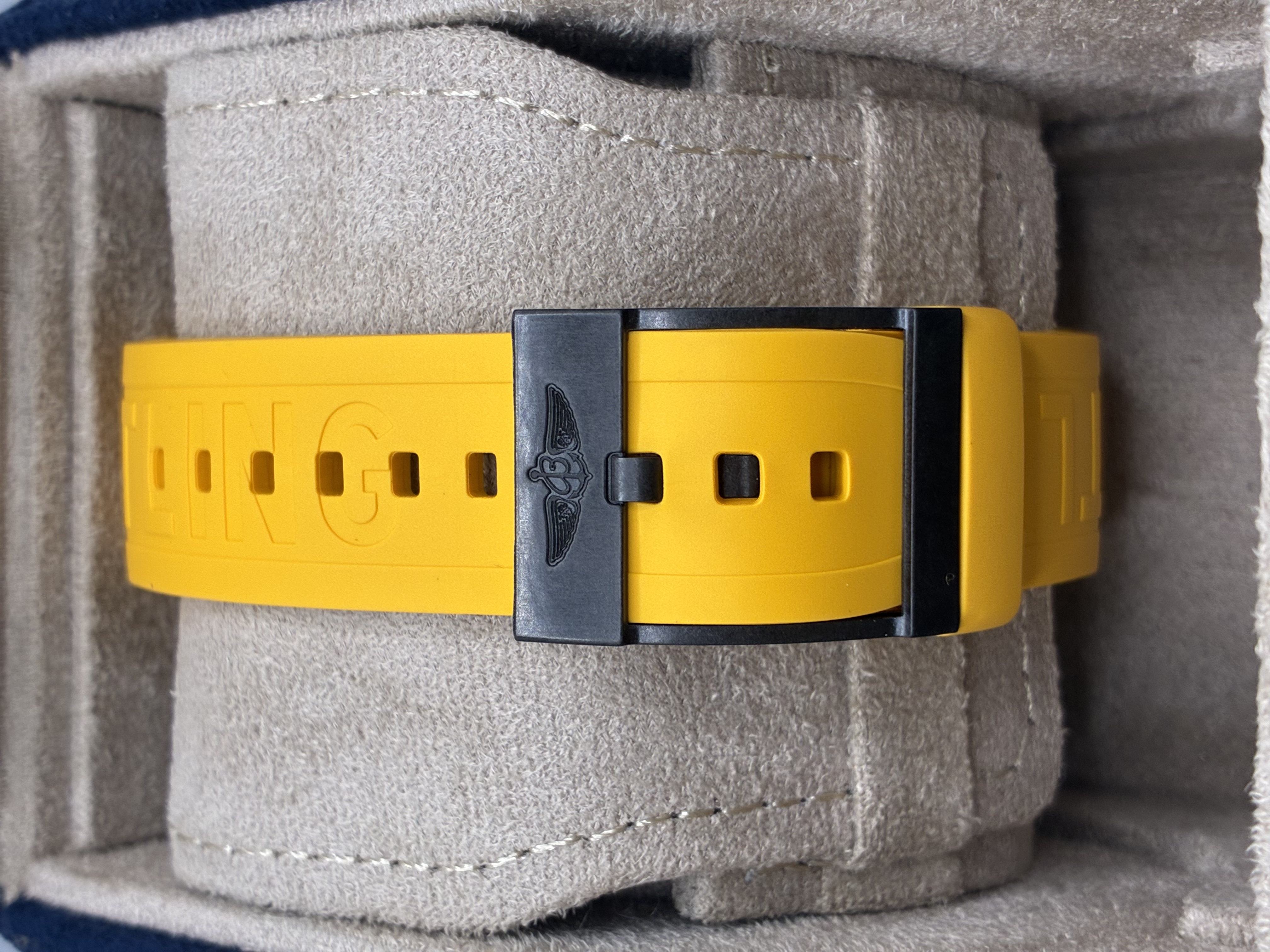 Breitling Endurance Pro 44mm